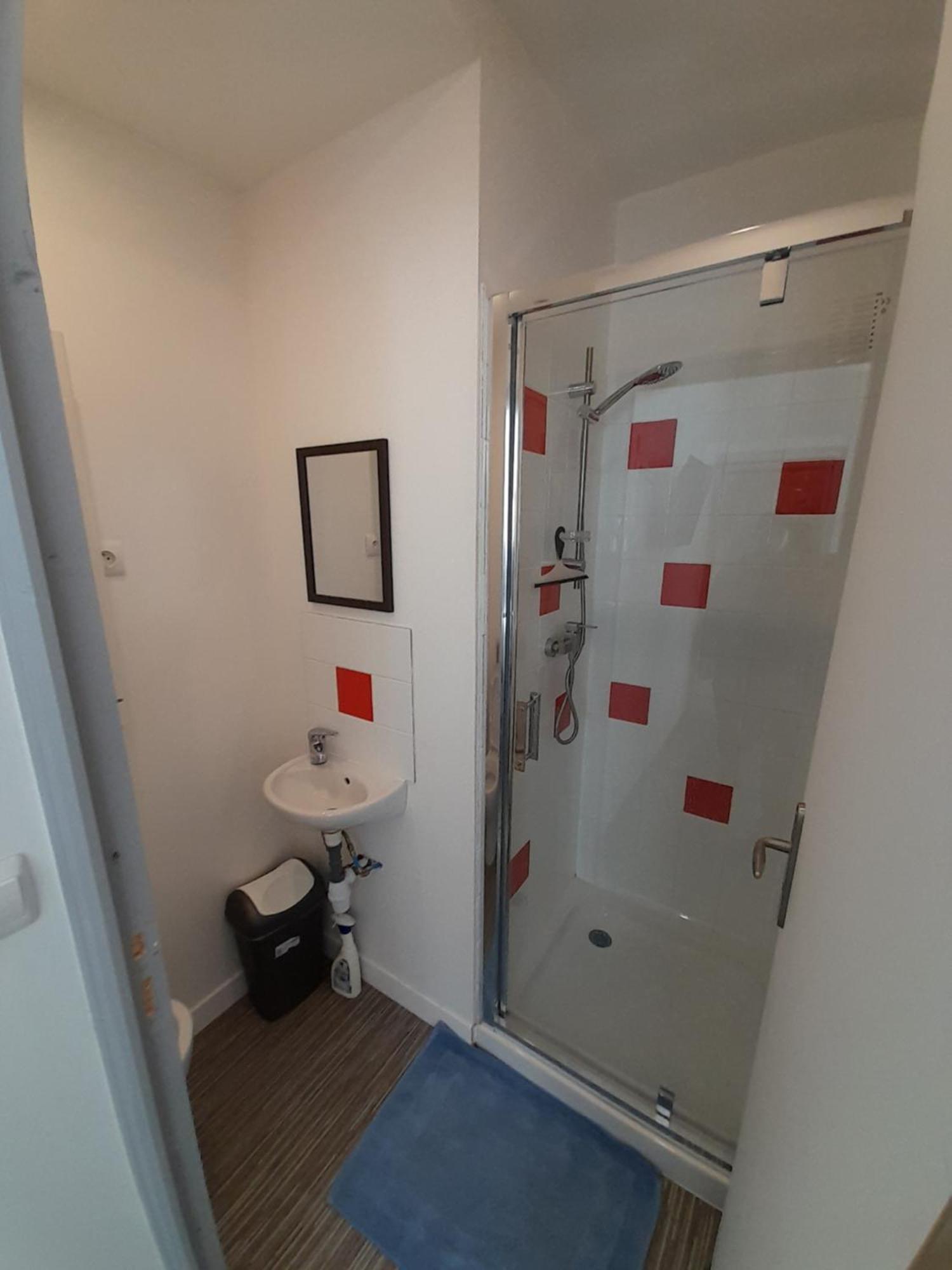 ラニオン17, Face A La Gareアパートメント 部屋 写真
